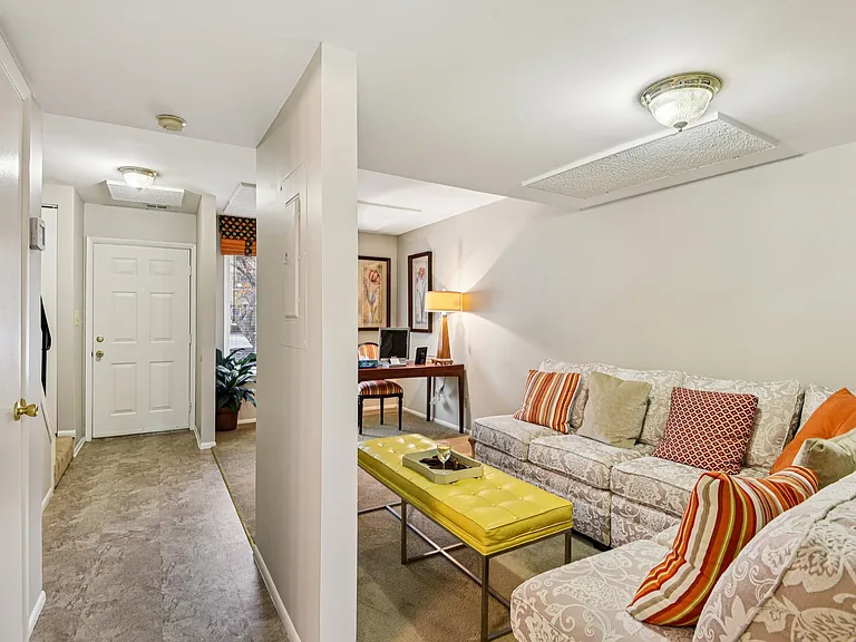 Howard Hills Rental Townhomes and Duplexes — Photo 63