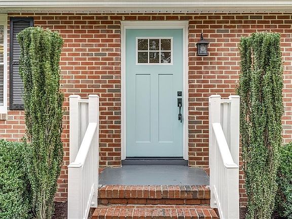3rd image of 1411 Dinwiddie Ave
