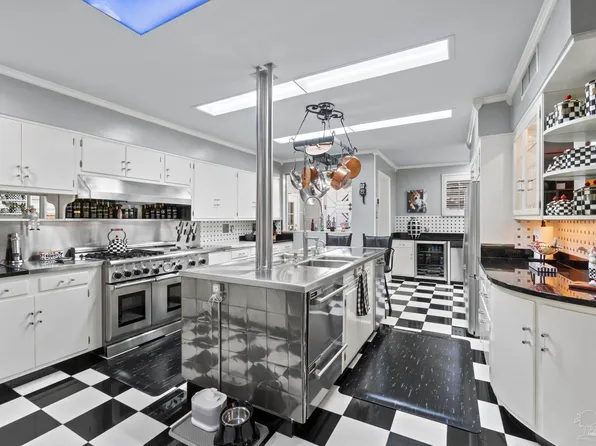 1415 N Barcelona St, Pensacola, FL 32501