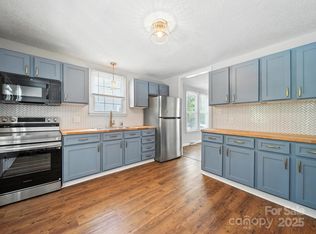 187 1/2 W End St, Chester, SC 29706