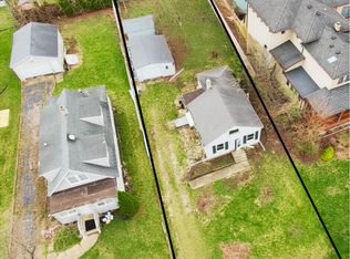 4106 N Adams St, Westmont, IL 60559
