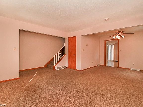4th image of 9140 Memphis Ave
