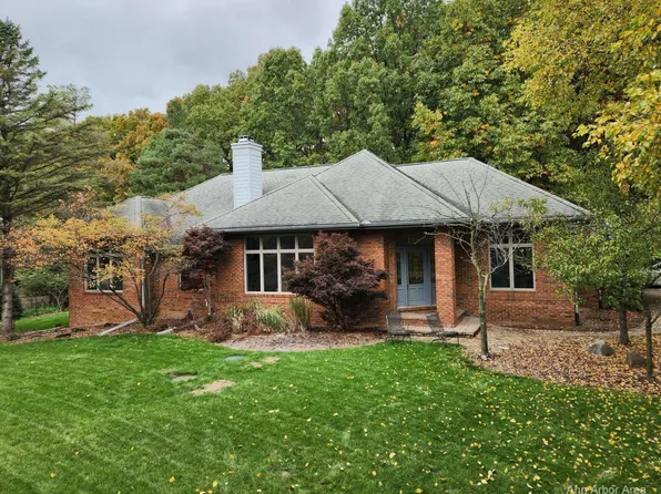 5207 Red Fox Run, Ann Arbor, MI 48105