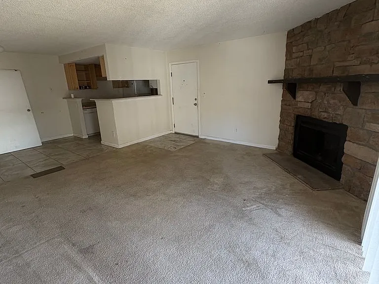 18001 E Kentucky Ave #202 — Photo 3
