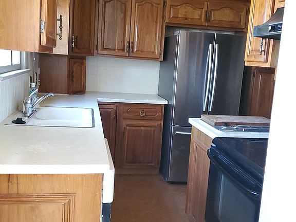 4th image of 321 Grace Ave