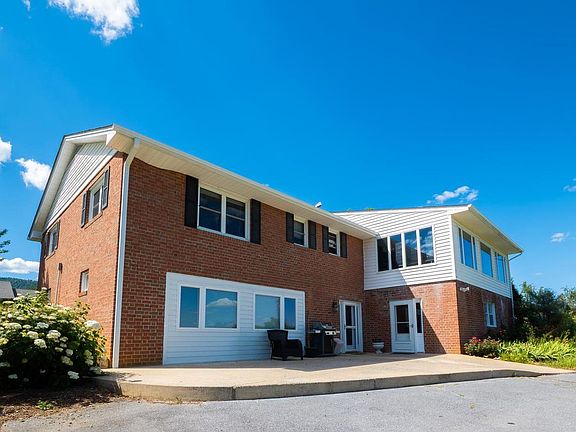 4th image of 2521 Mount Hebron Rd
