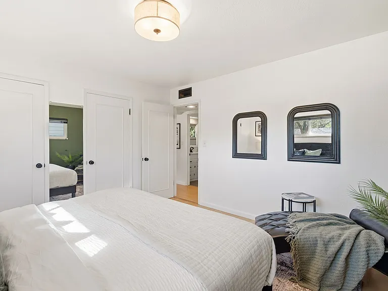 1004 Mantz Pl — Photo 14