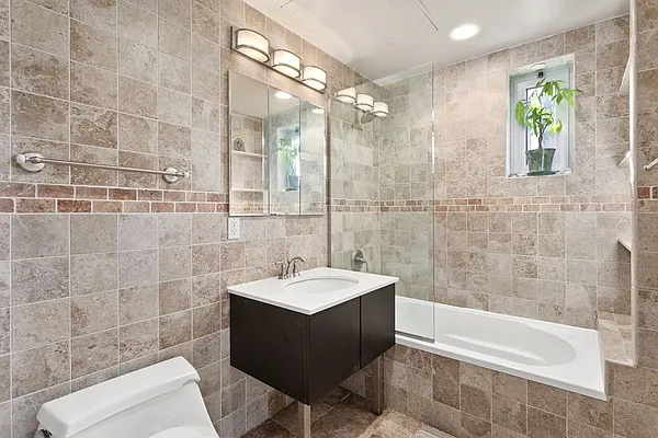 Sold by Citi Habitats | media 4