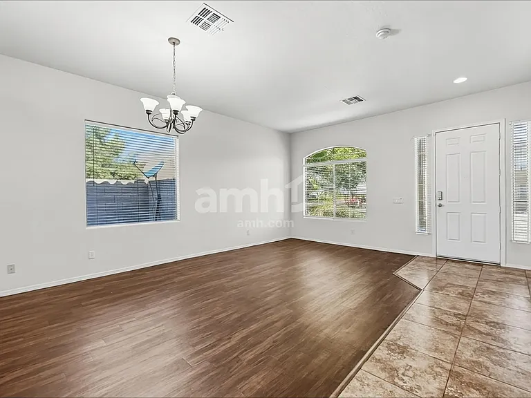 3587 W Morgan Ln — Photo 8