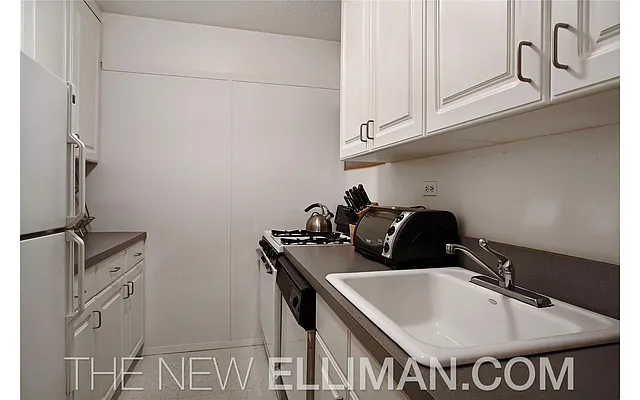 Sold by Douglas Elliman | media 11