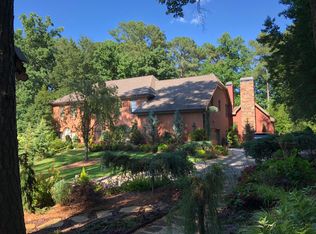 5545 Errol Pl, Sandy Springs, GA 30327