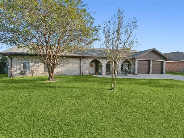 323 Ormond Oaks Dr, Destrehan, LA 70047