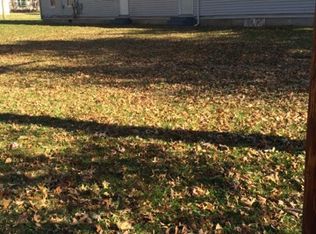 1132 Midway Ct, Marion, IL 62959