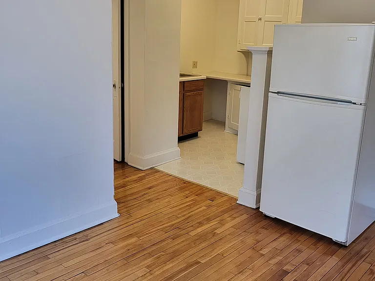 902 Grand Ave — Photo 21