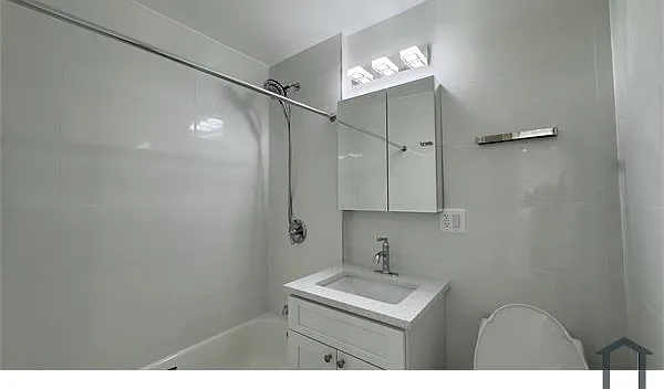 4128 Wickham Ave — Photo 6
