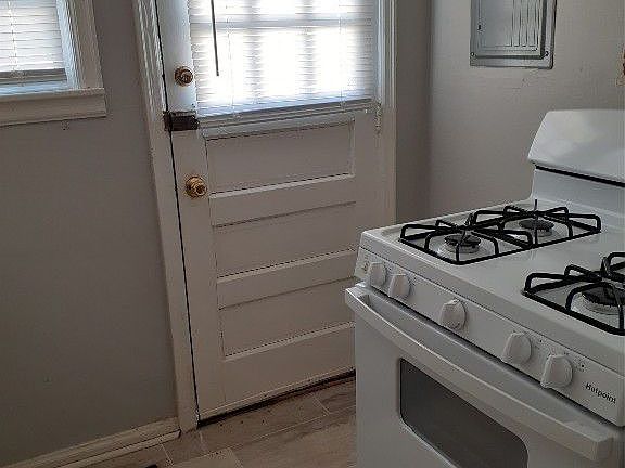 5th image of 103 Dunn Dr
