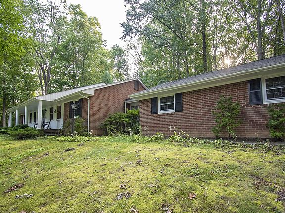 2nd image of 221 Craig Dr