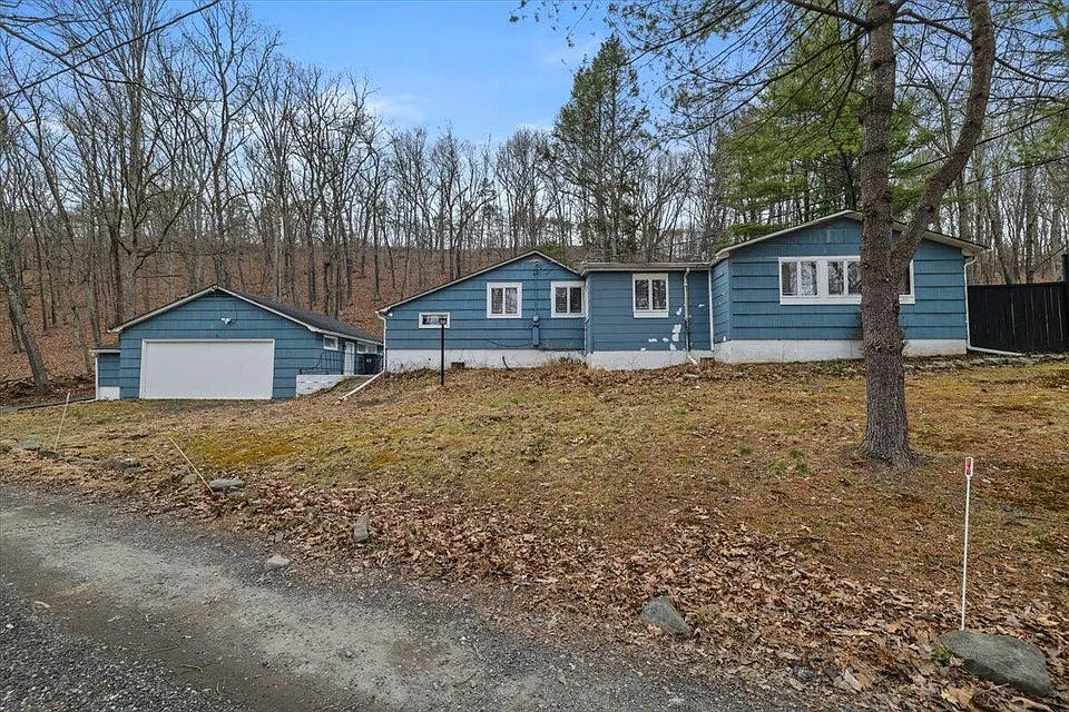 3 bed, 1680 sqft, $1,995 — Photo 2