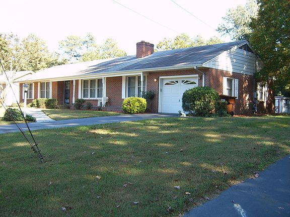 711 Camelia Rd,Street View w/ Garage