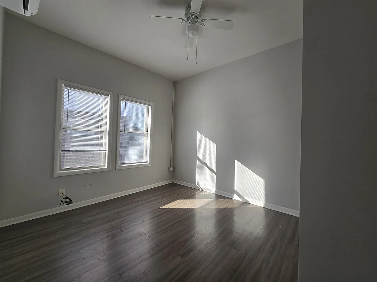 Building Photo - 4408 Pearl Rd #4