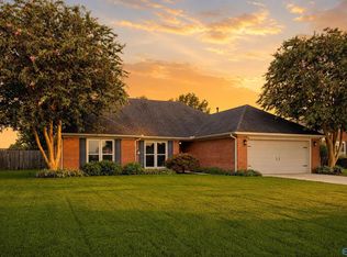 2707 Little John St SW, Decatur, AL 35603