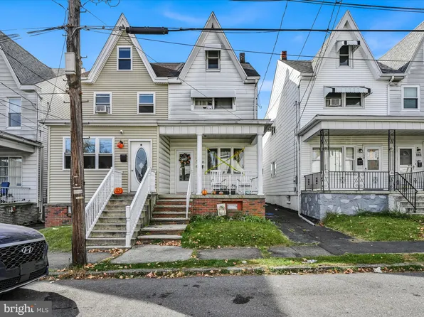 140 S 2nd St, Frackville, PA 17931