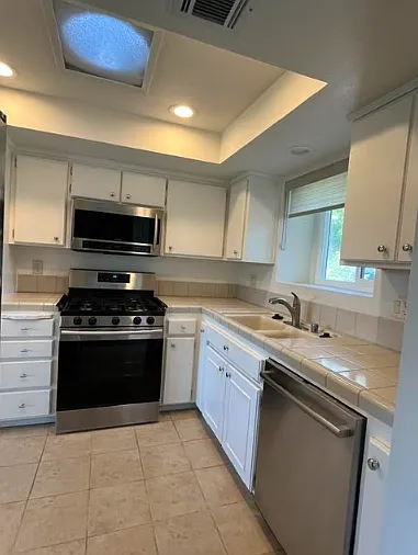3293 Oak Knoll Dr — Photo 5