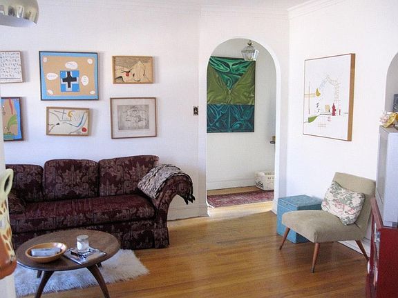 2nd image of 4717 N Winchester Ave APT 2A
