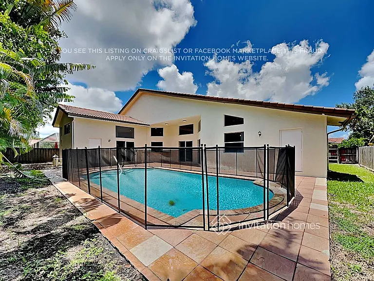 4433 NW 67th Ave — Photo 21