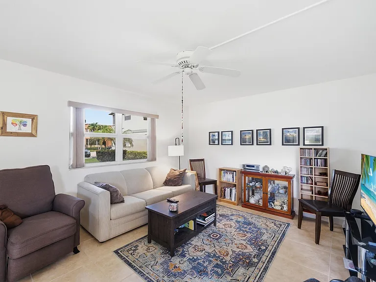 387 Flanders Way #I — Photo 4