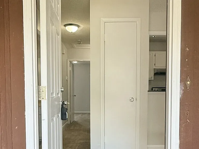 6868 Candlewood Dr — Photo 2
