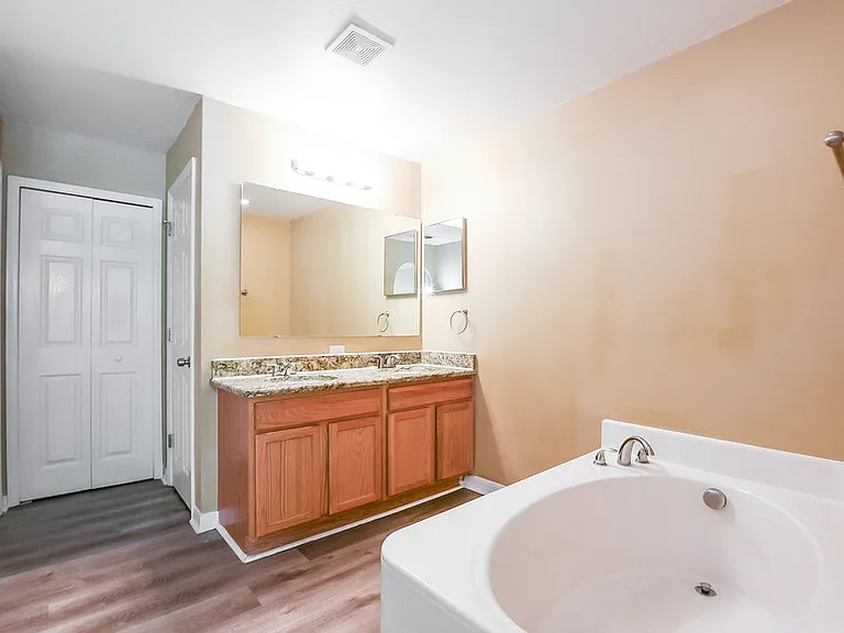2047 Galahad Dr — Photo 11