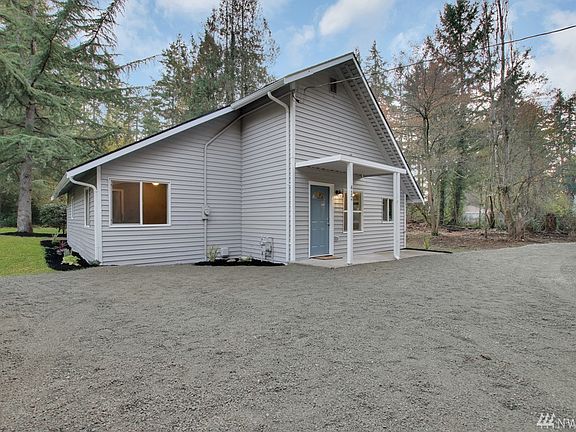 3rd image of 412 152nd St E