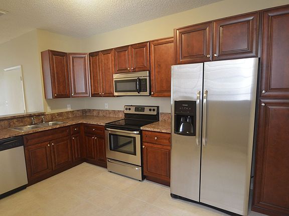 3rd image of 3944 San Simeon Ln