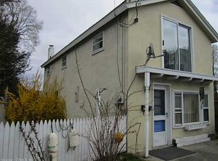 27 York Ave, Niantic, CT 06357