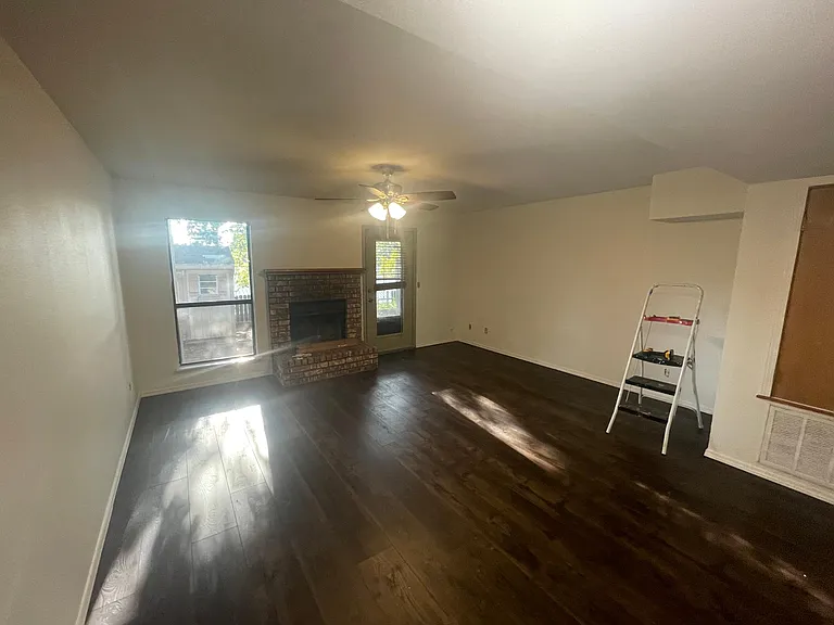 2481 N Brophy Ave #1 — Photo 5