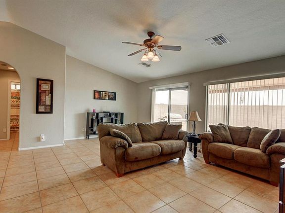 3rd image of 3907 E Lambeth Pl