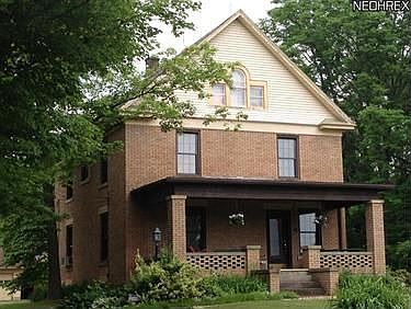 1st image of 1422 W State St