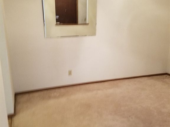 4th image of 7483 Colosseum Dr #2