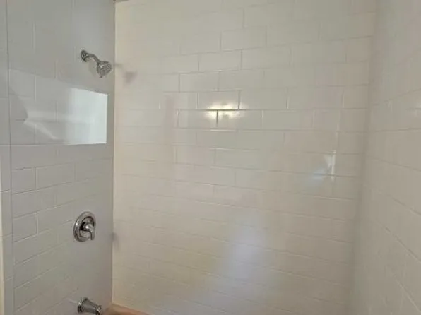 812 Cedar Avenue image 4 of 6