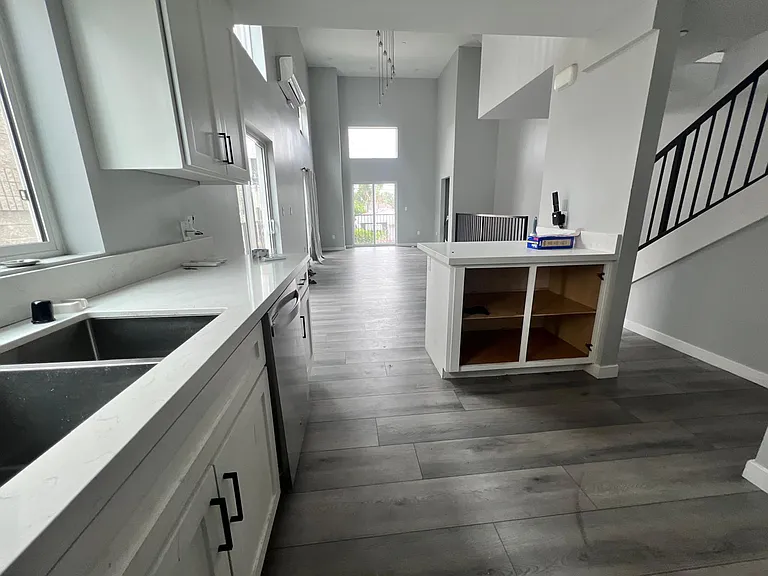 11344 Hatteras St #B12 — Photo 63