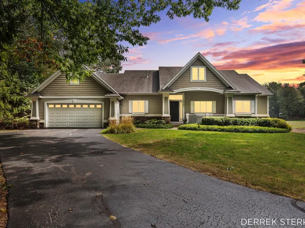 16302 Blair St, West Olive, MI 49460