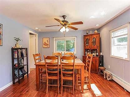 4th image of 25 Hillcrest Trl