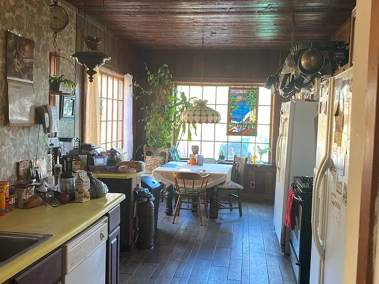 33 Richardson St #2 — Photo 4