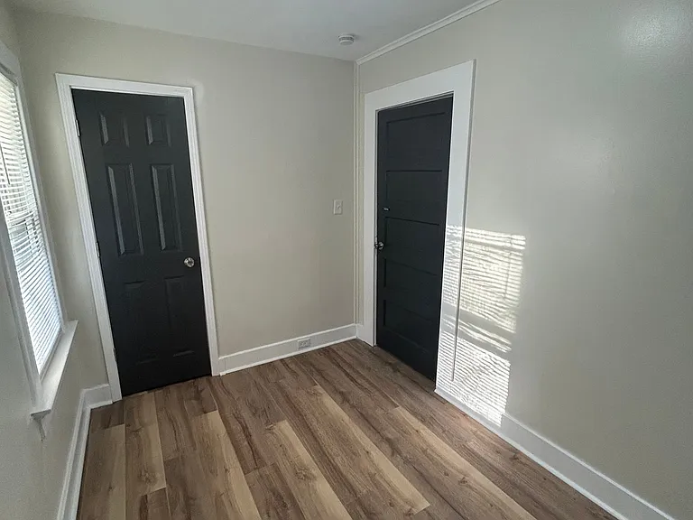 1603 Manette Pl — Photo 9