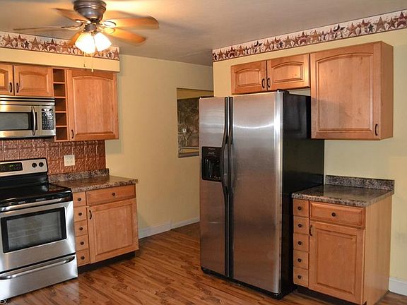 5th image of 158 Owings St