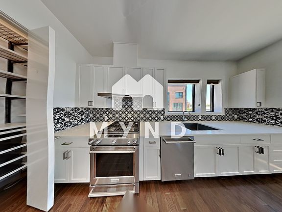 4th image of 318 W Grayson St Unit 604