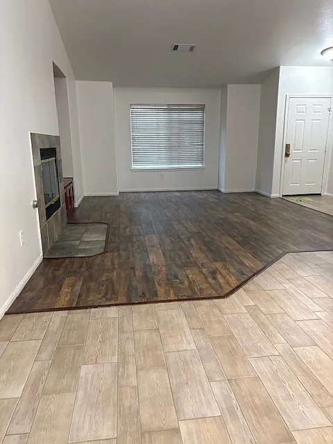 3 bed, 1297 sqft, $2,295 — Photo 4