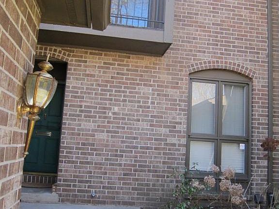 2nd image of 3607 Woodcliff Dr