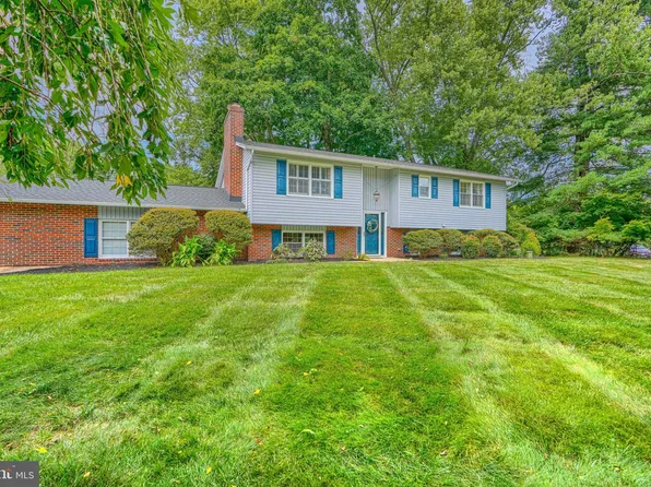 1600 Wildwood Dr, Fallston, MD 21047